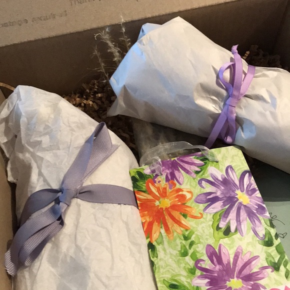 Gift Birthday Gift Wrap Available Please Ask For Gift Wrap FINAL SALE - Picture 3 of 3